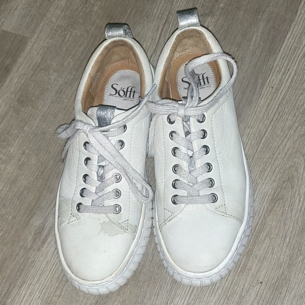 Off white leather Sofft Parkyn Sneakers